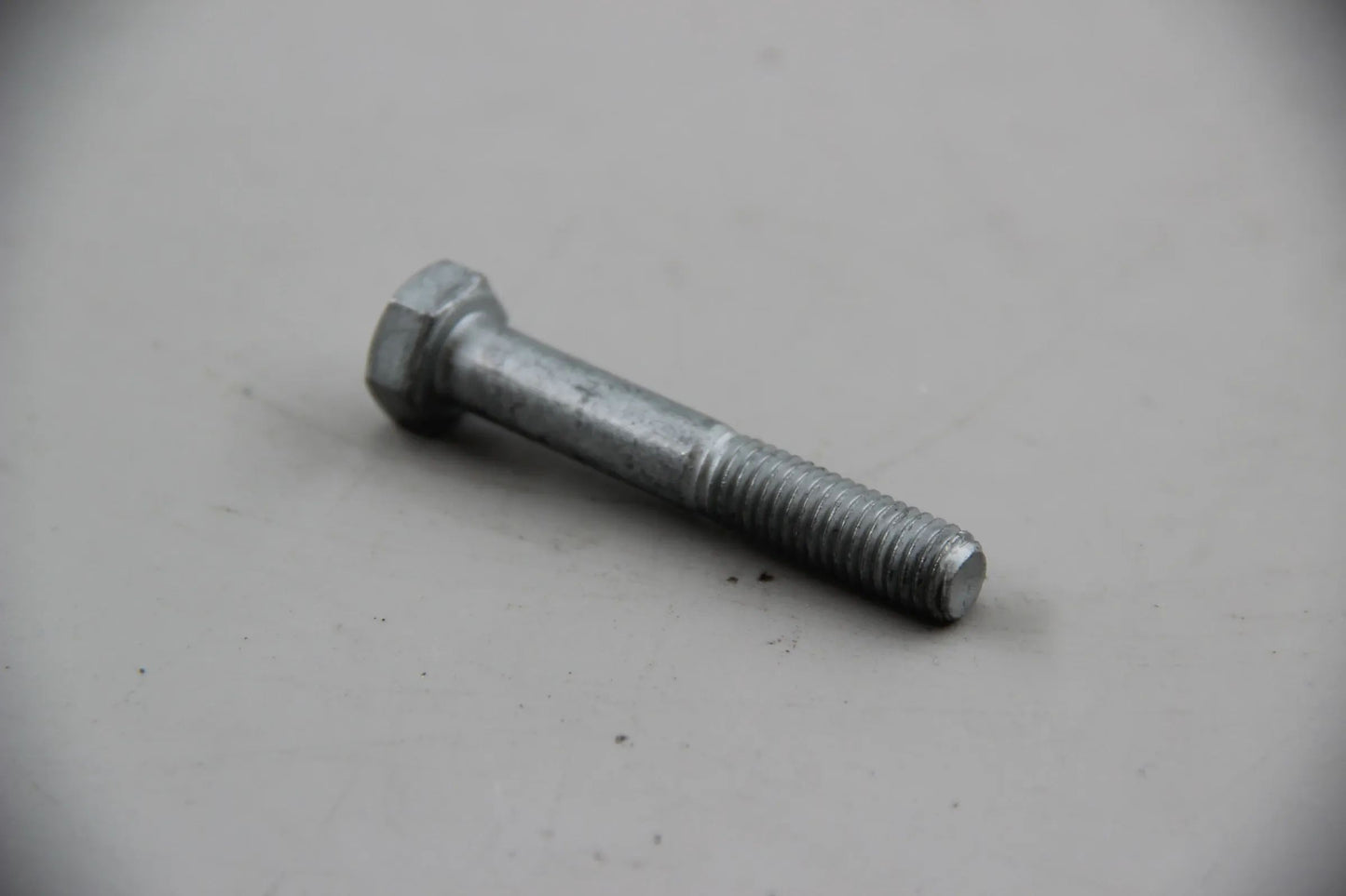 Original BMW E46 318d E28 524d E34 518i-525i Sechskantschraube M8X50 07119912652