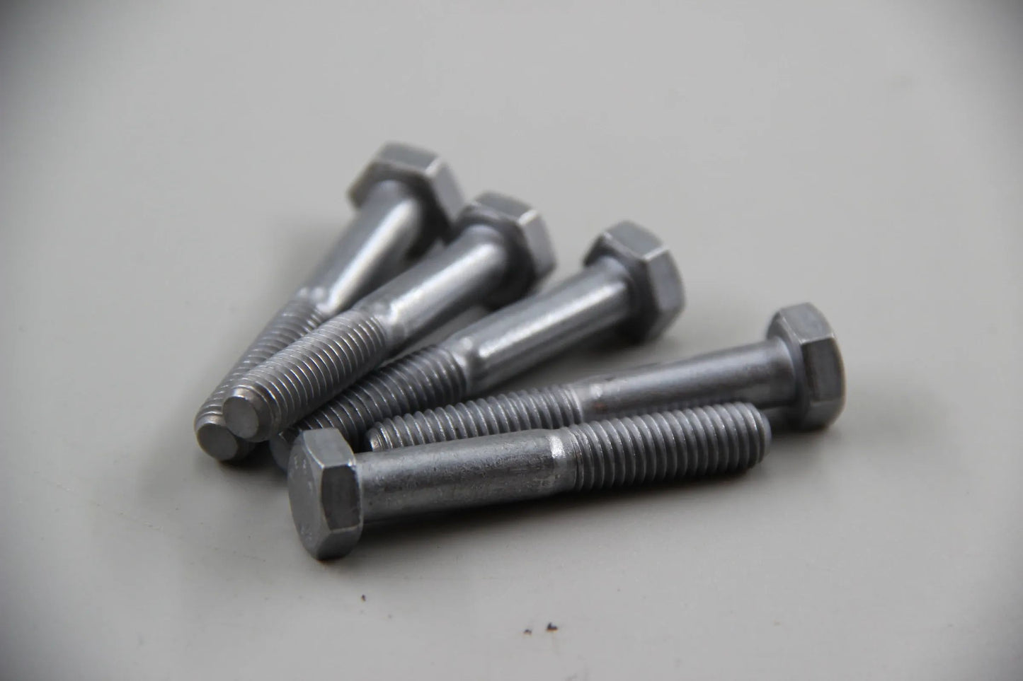 BMW E3 E21 E12 E24 E23 5x Sechskantschraube Chrom CR(VI) frei
M8X50  07119904533