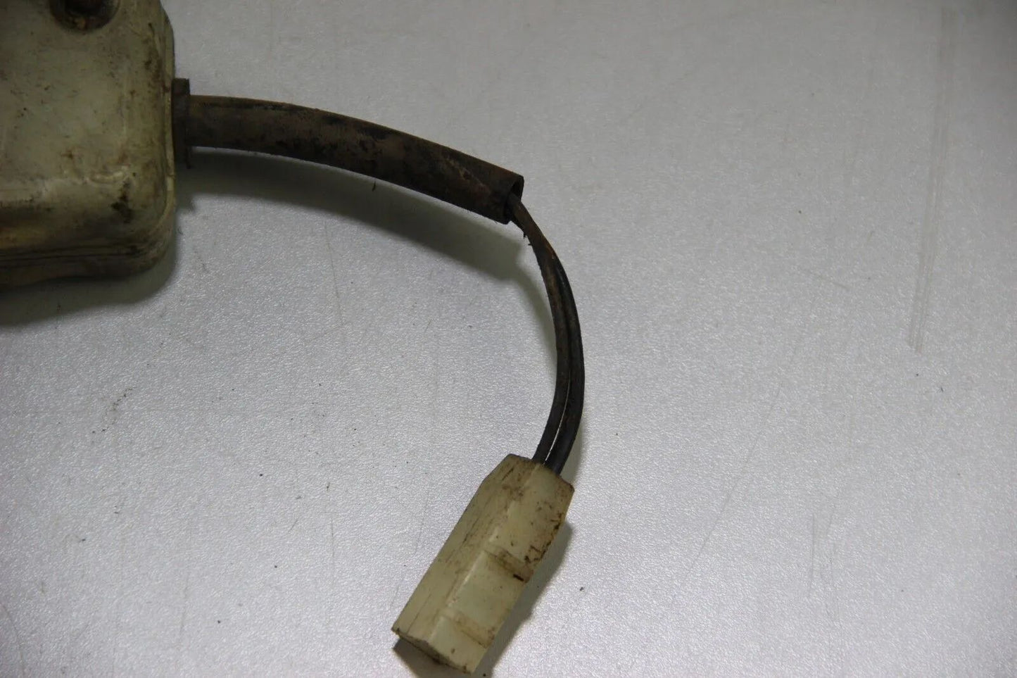 Original BMW E32 E34 Stellmotor ZV Zentralverriegelung Tankdeckel 51261363592