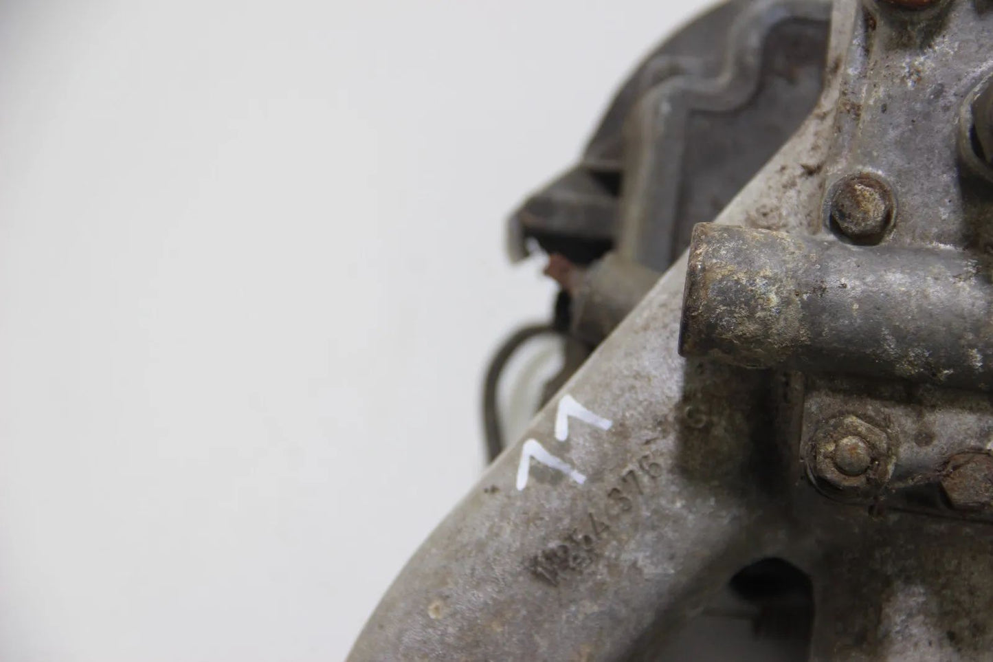 BMW M30 Oldtimer Vergaser Ansaugbrücke Krümmer 6 ZYL 1254376