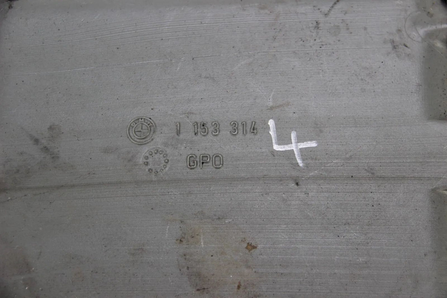 Original BMW E24 Tank Entlüftung Ausgleichsbehälter 11533 Breather tank