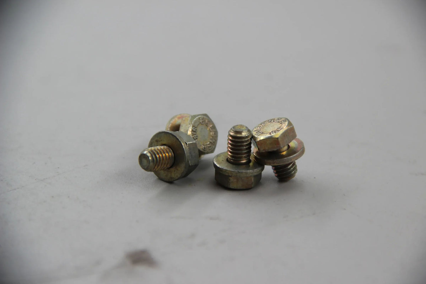 Original BMW E30 E36 E46 4x Sechskantschraube mit Scheibe M6X10-Z1 07119915041