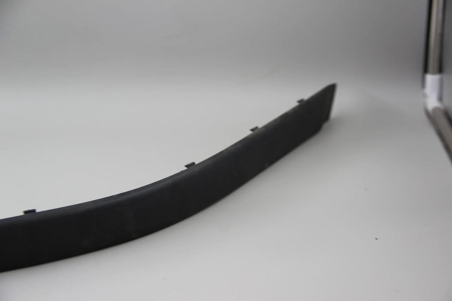 Original BMW E39 520d 520i 523i 528i  530i Stossleiste vorne links 51118159351