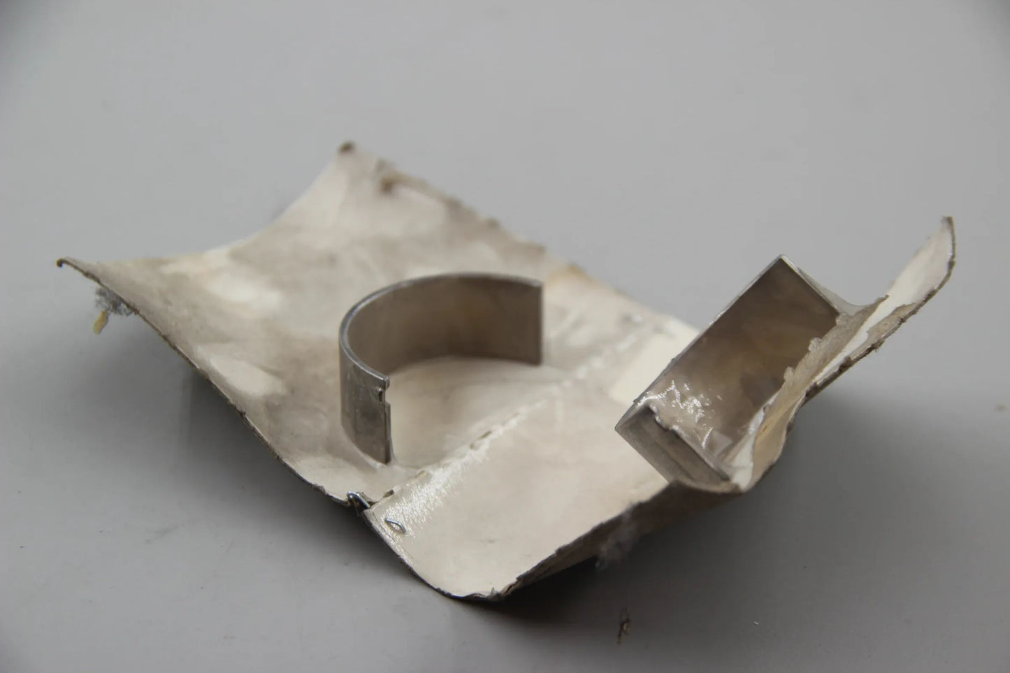 Orig BMW E28 524d 524td M2 2x Lagerschale Pleuel blau 45,00MM(0) NOS 11241285594