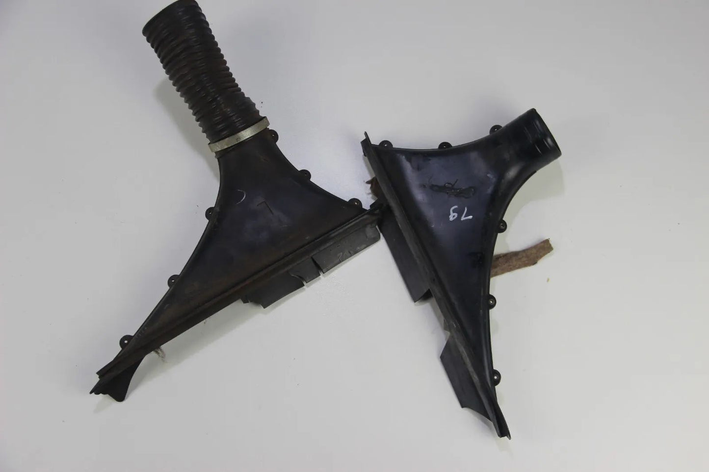 Original BMW Neue Klasse Heizungskanal Entfroster Düsen paar links rechts heater