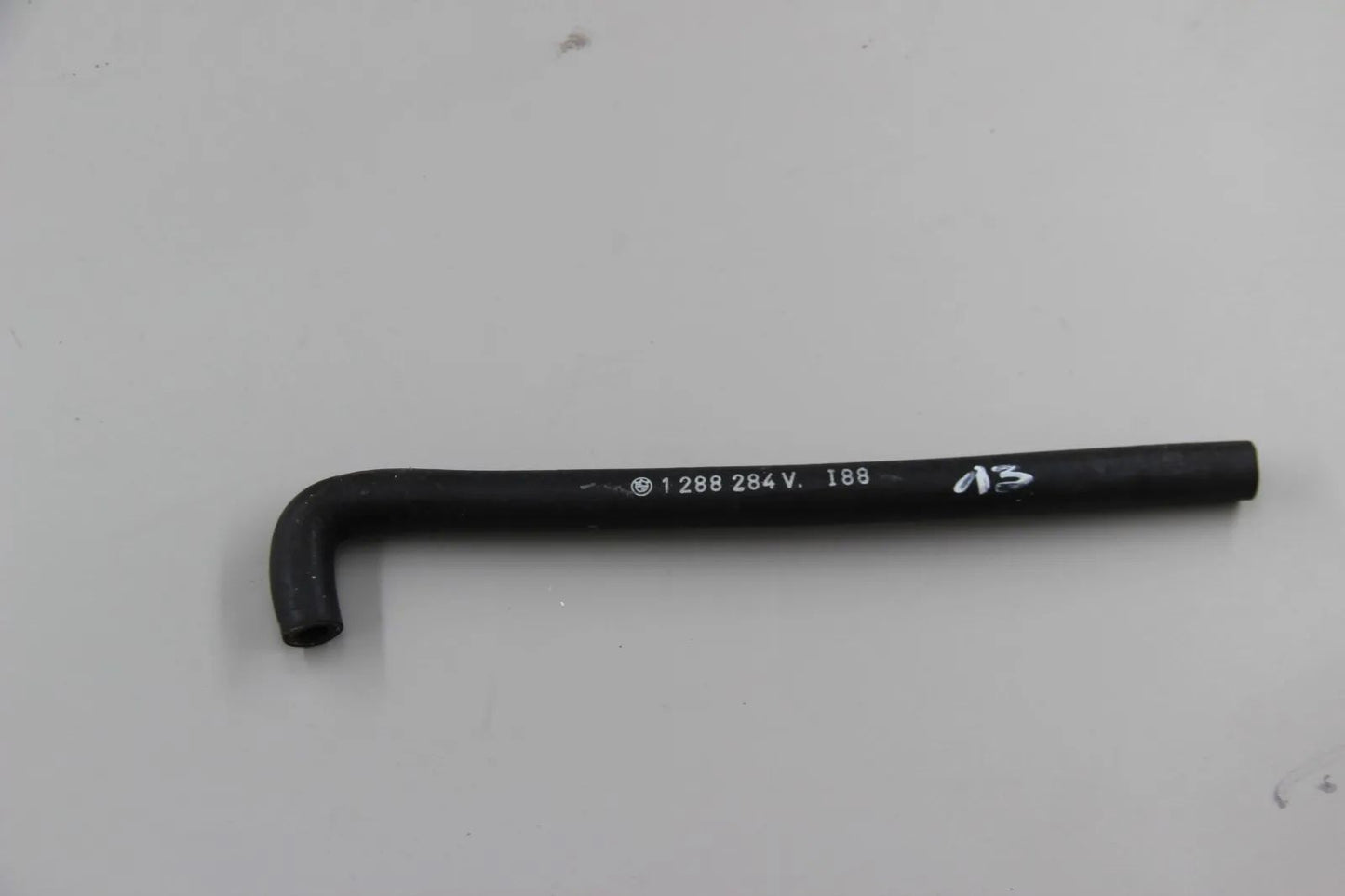 Original BMW E30 E28 E34 E32 E31 Kraftstoffschlauch 32MM-210MM 13311288284