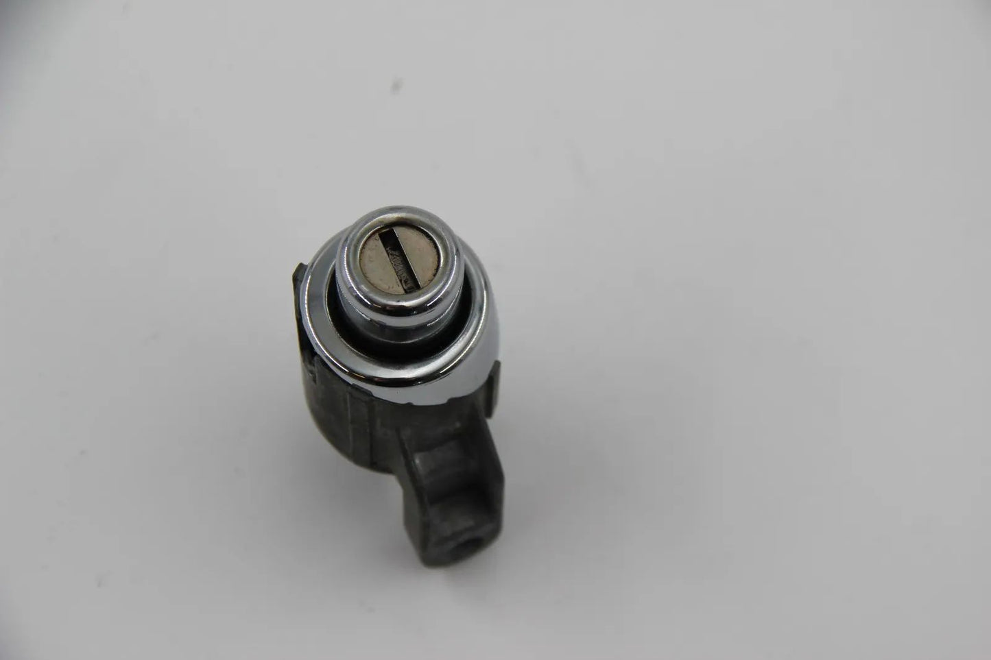 Original BMW E23 7er  Heckklappenschloss + Schlüssel  512418706071