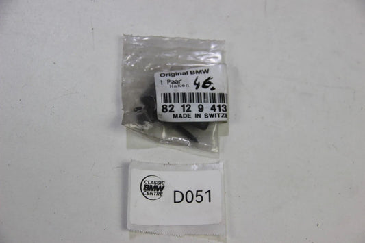 NEU Original BMW E30 E28 E23 1 Paar haken Sonnenrollo NOS 82129413178 OEM