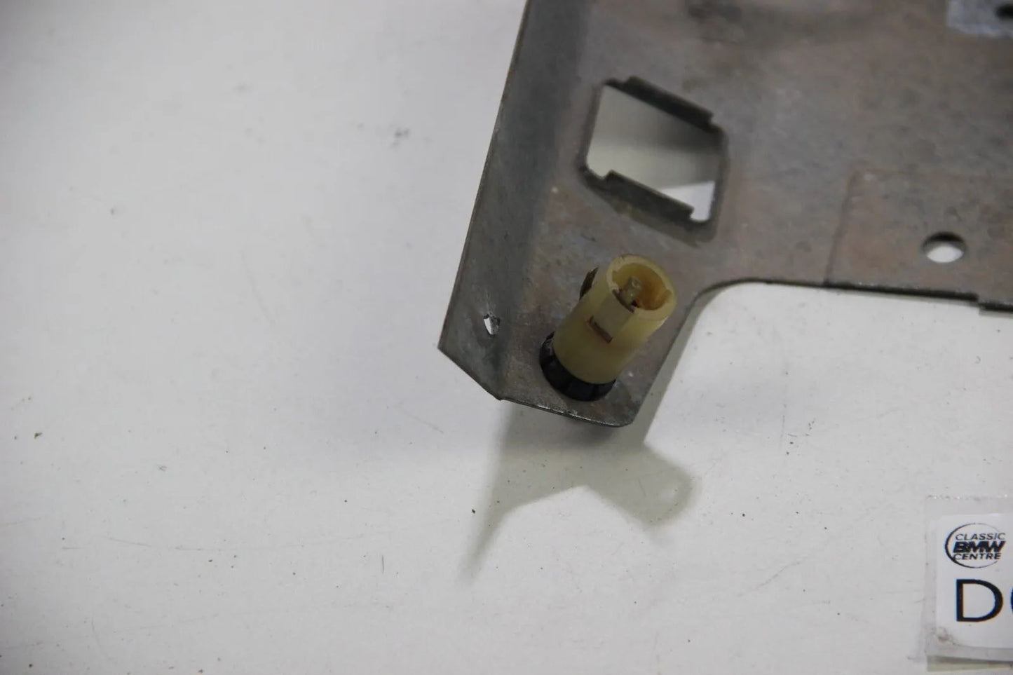 Original BMW E30 Steuergerät Motorsteuergerät Halterung silber 316i 318i 320i 32