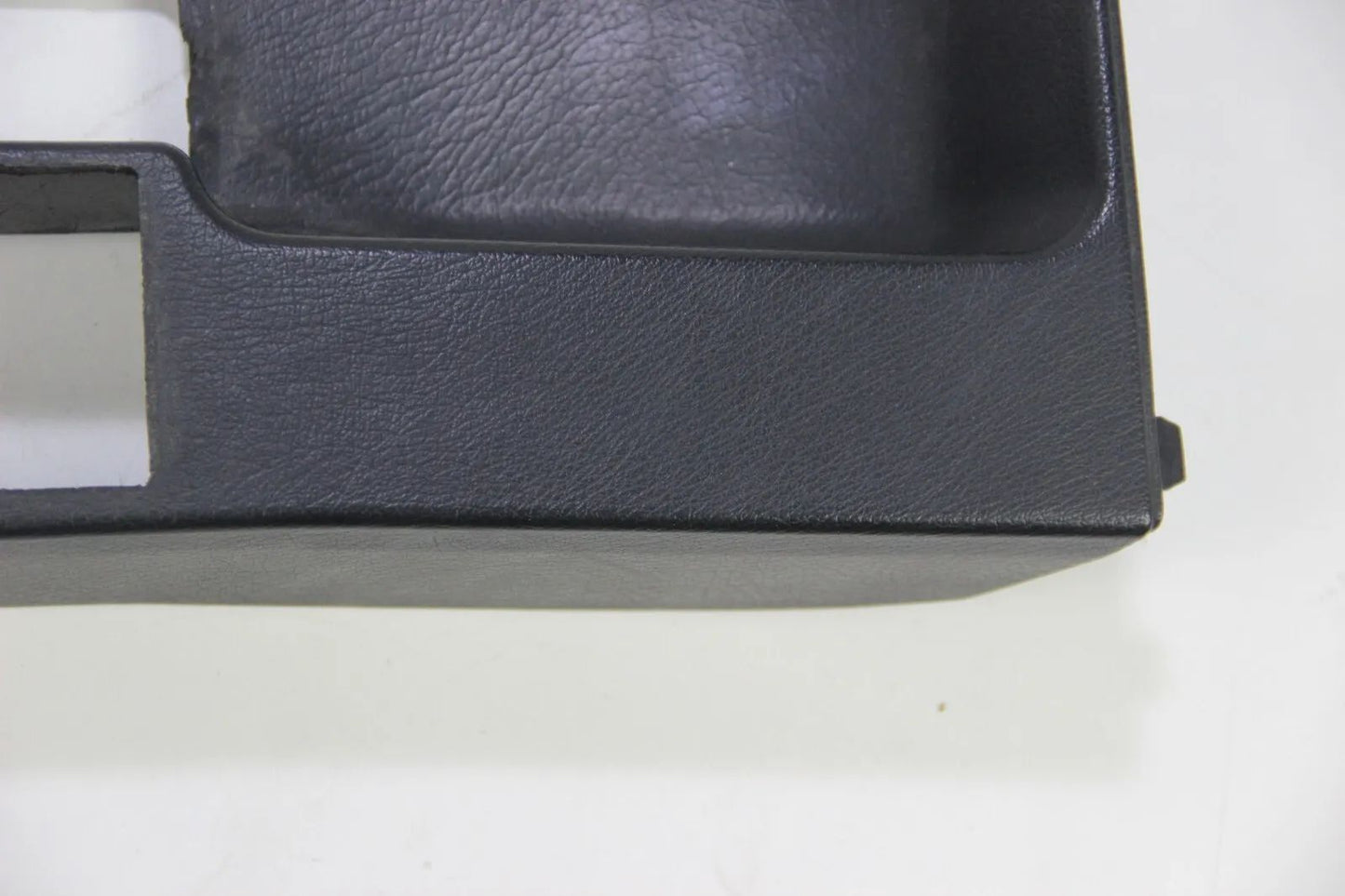 Original BMW E30 316i 318i 320i  325i M3 Mittelkonsole Kassettenfach 51161884246