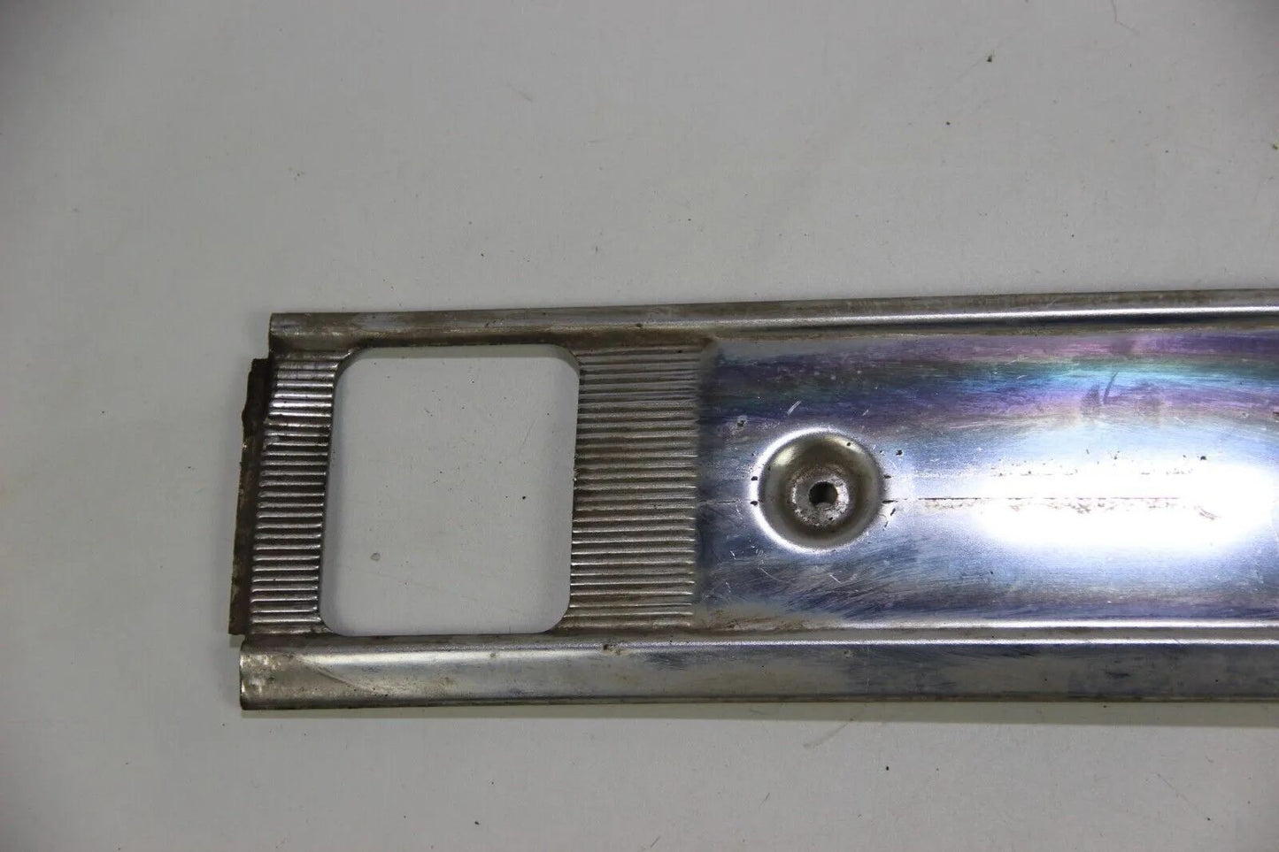 BMW E9 2.5 2.8 3.0 CSI CSL  Zierleiste Chrom Hinten Mitte Kennzeichenblende