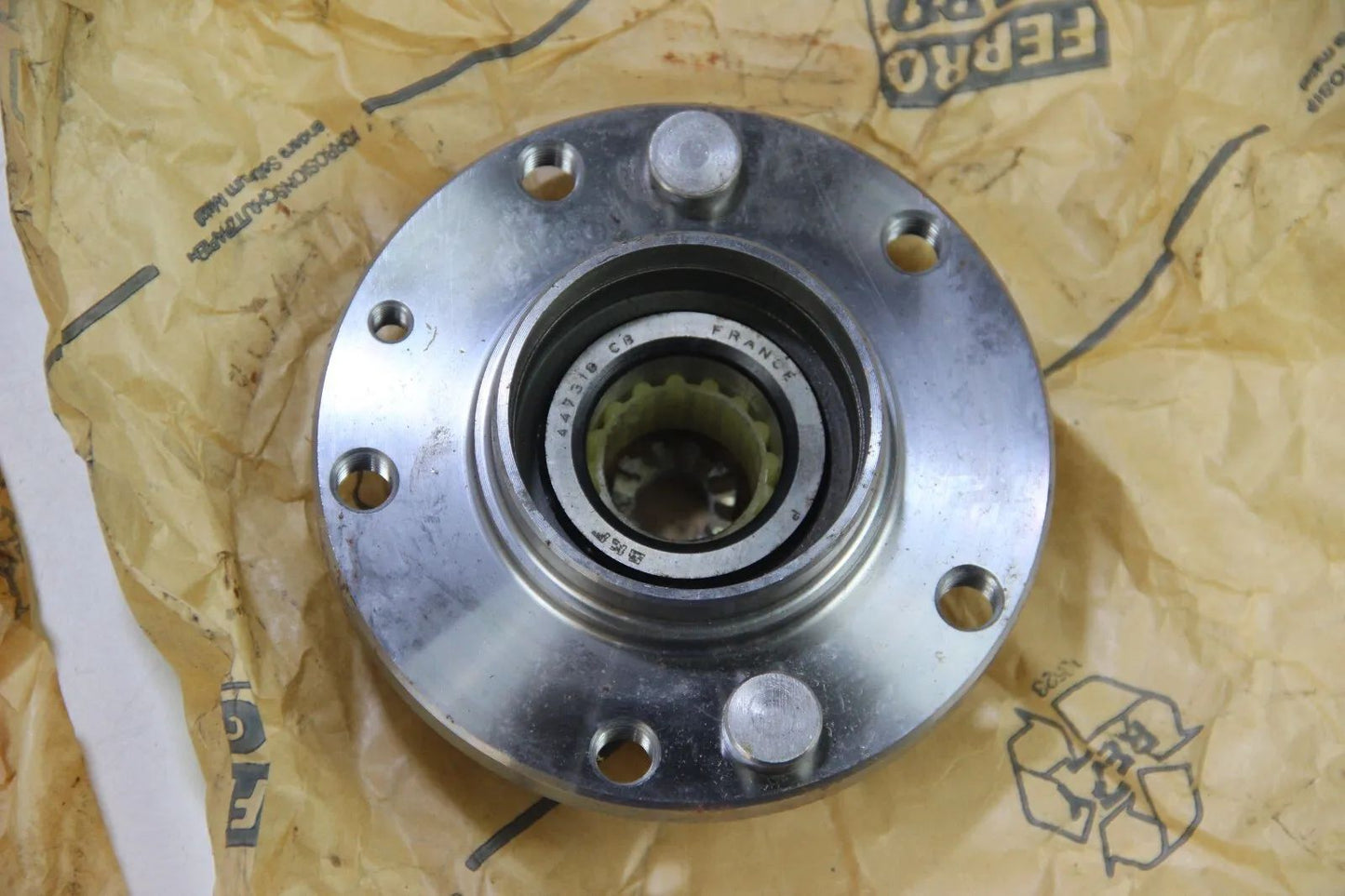 NEU Original BMW Radnabe vorne Li+Re Radlager NOS 850csi 750ils M5 31212226904