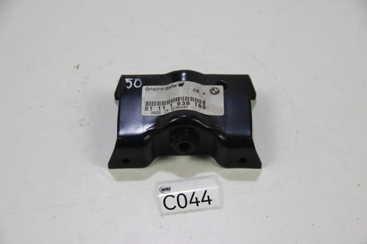 Original BMW E32 730i-750iLS Halter vorne Stoßstange Bumper 51111938189