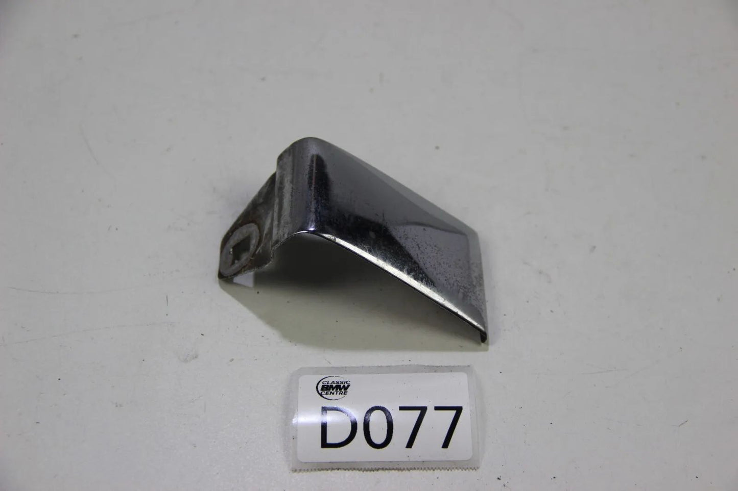 Original BMW E28 518i-535i M5 Blende Stoßstange hinten chrom rechts OEM