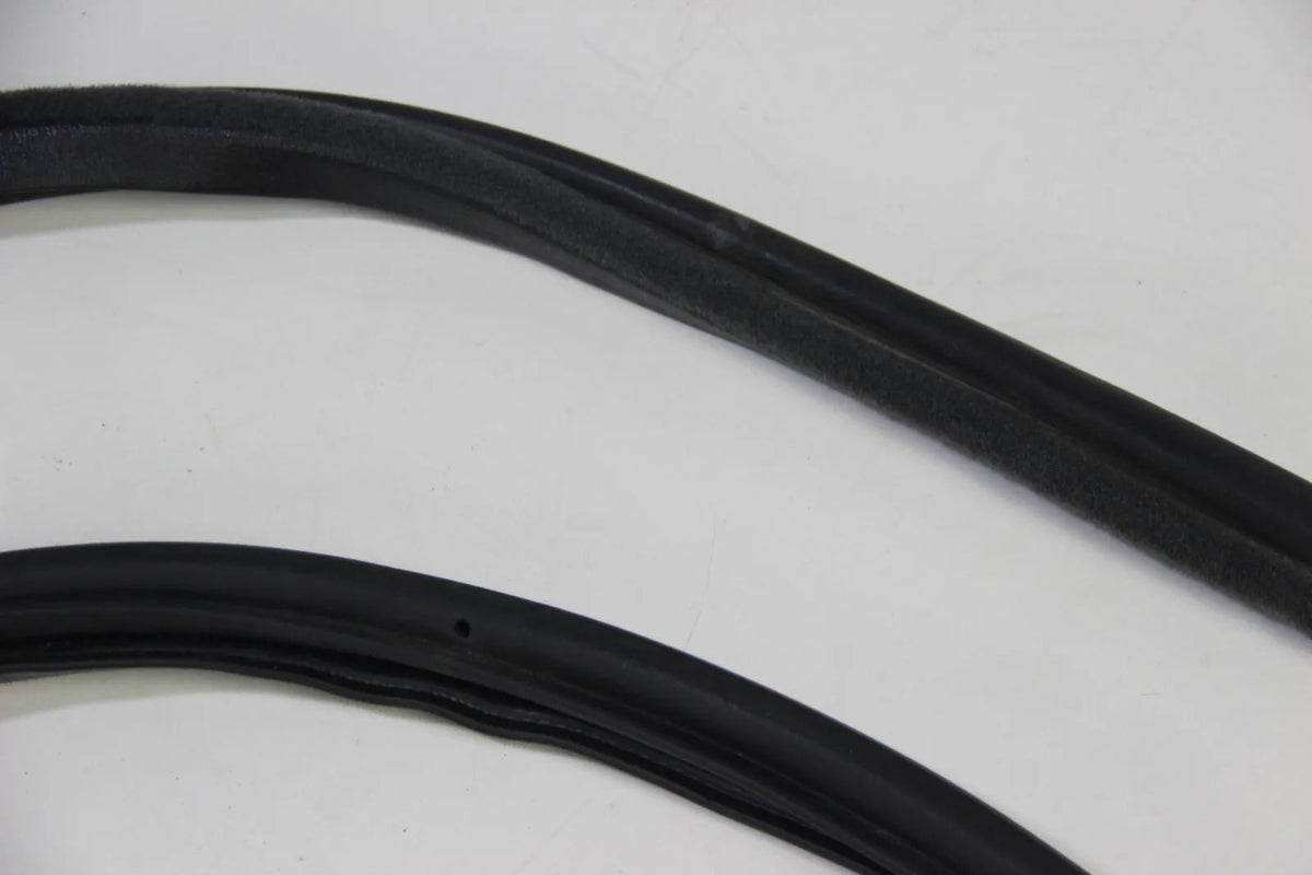 Original BMW E30 2-Türer 316i-325i M3 Türdichtung Links Kantenschutz OEM