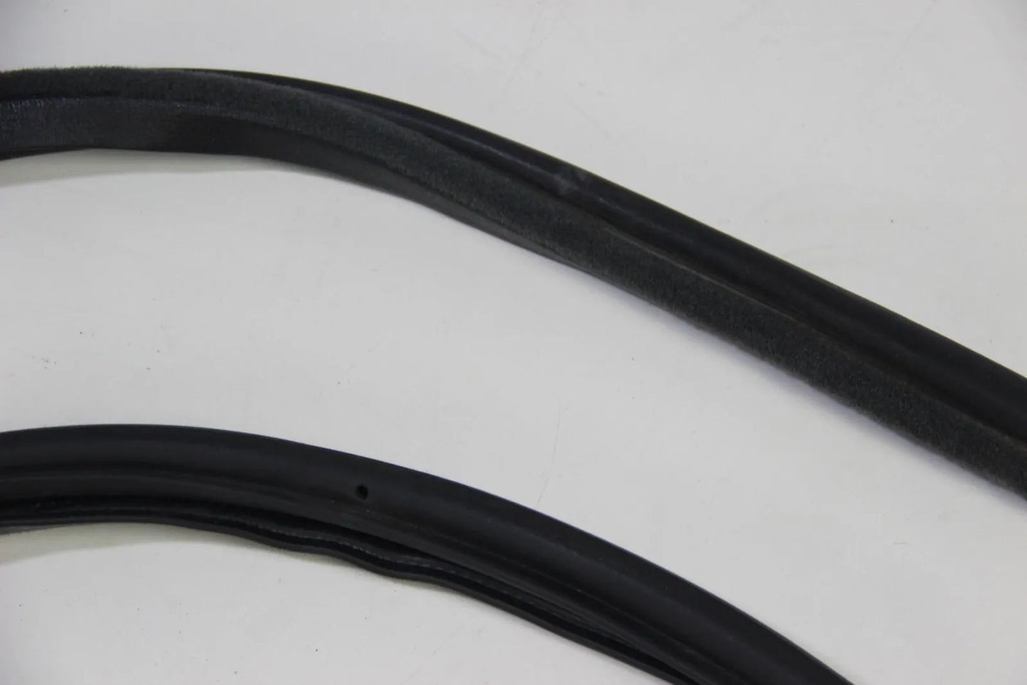 Original BMW E30 2-Türer 316i-325i M3 Türdichtung Links Kantenschutz OEM