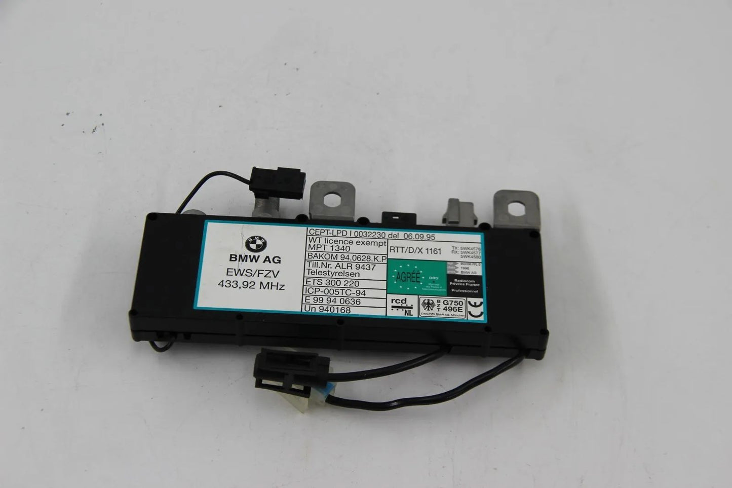 BMW E39 520i-540i 5er Verstärker Sperrkreis 433MHZ New Old Stock 65258364084 Neu