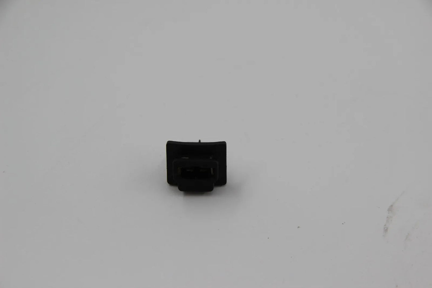 Original BMW E21 E12 E28 E24 E23 Buchse NOS 12111269270