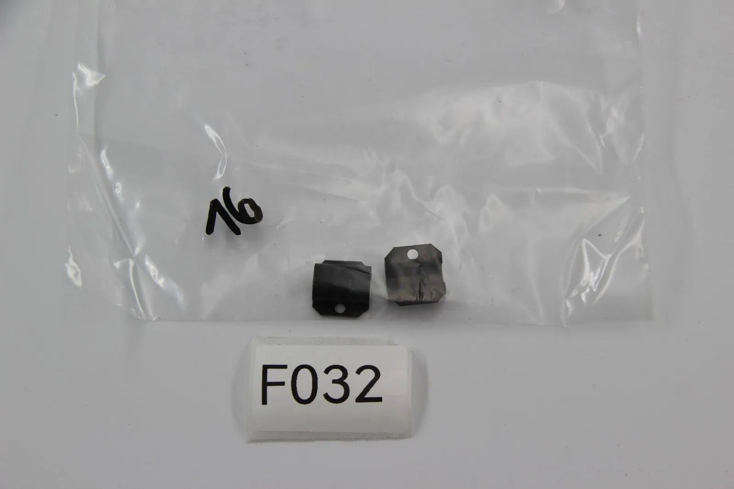 Original BMW E9 E21 E12 E24 Klammer NOS 2Stk 64114674162