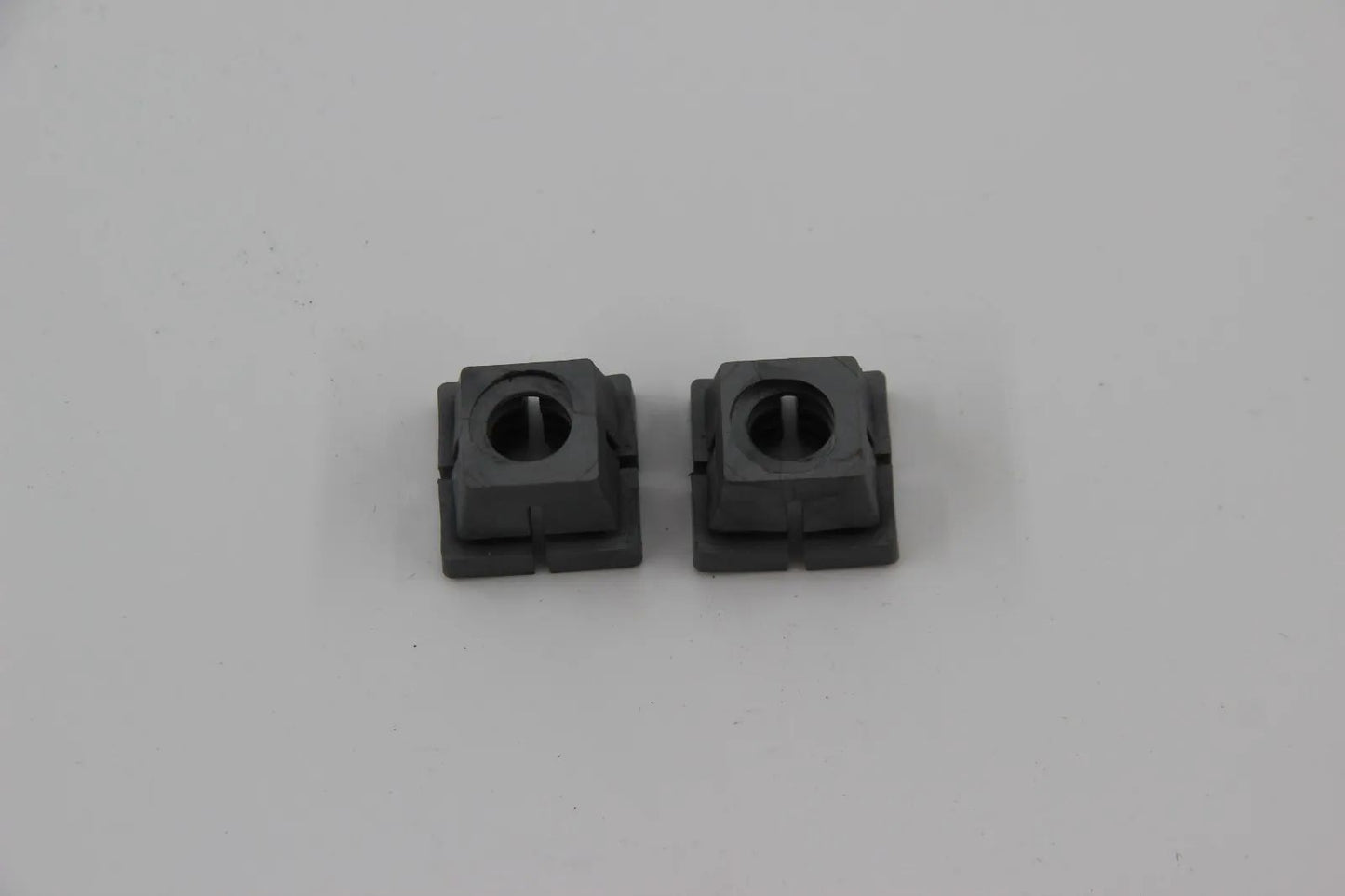 Original BMW E21 E30 E12 E28 E24 E23 Z1 Gewindeeinsatz NOS 2Stk 71111113291