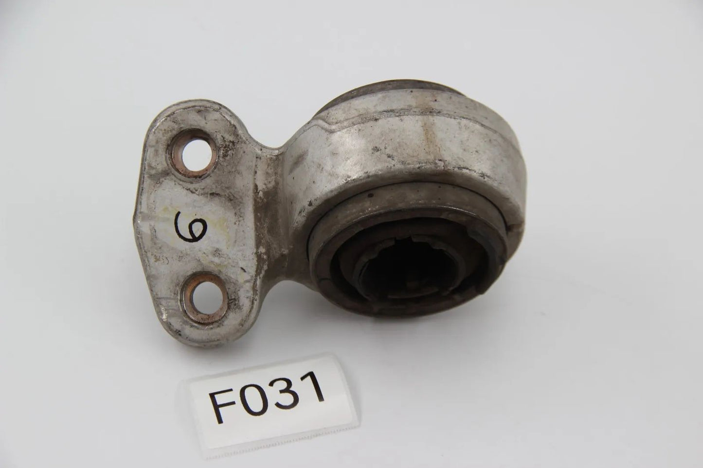 Original BMW E46 E85 E86  Satz Halter mit Gummilager D=66MM NOS 31126757623