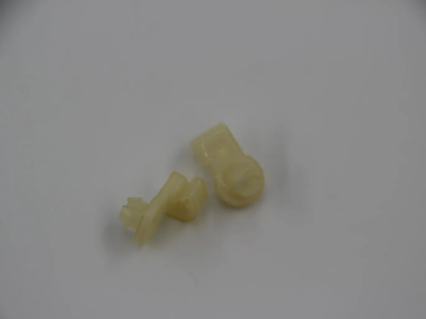 Original BMW E32 E34 Klammer Türschloss 2 Stück  72111904948