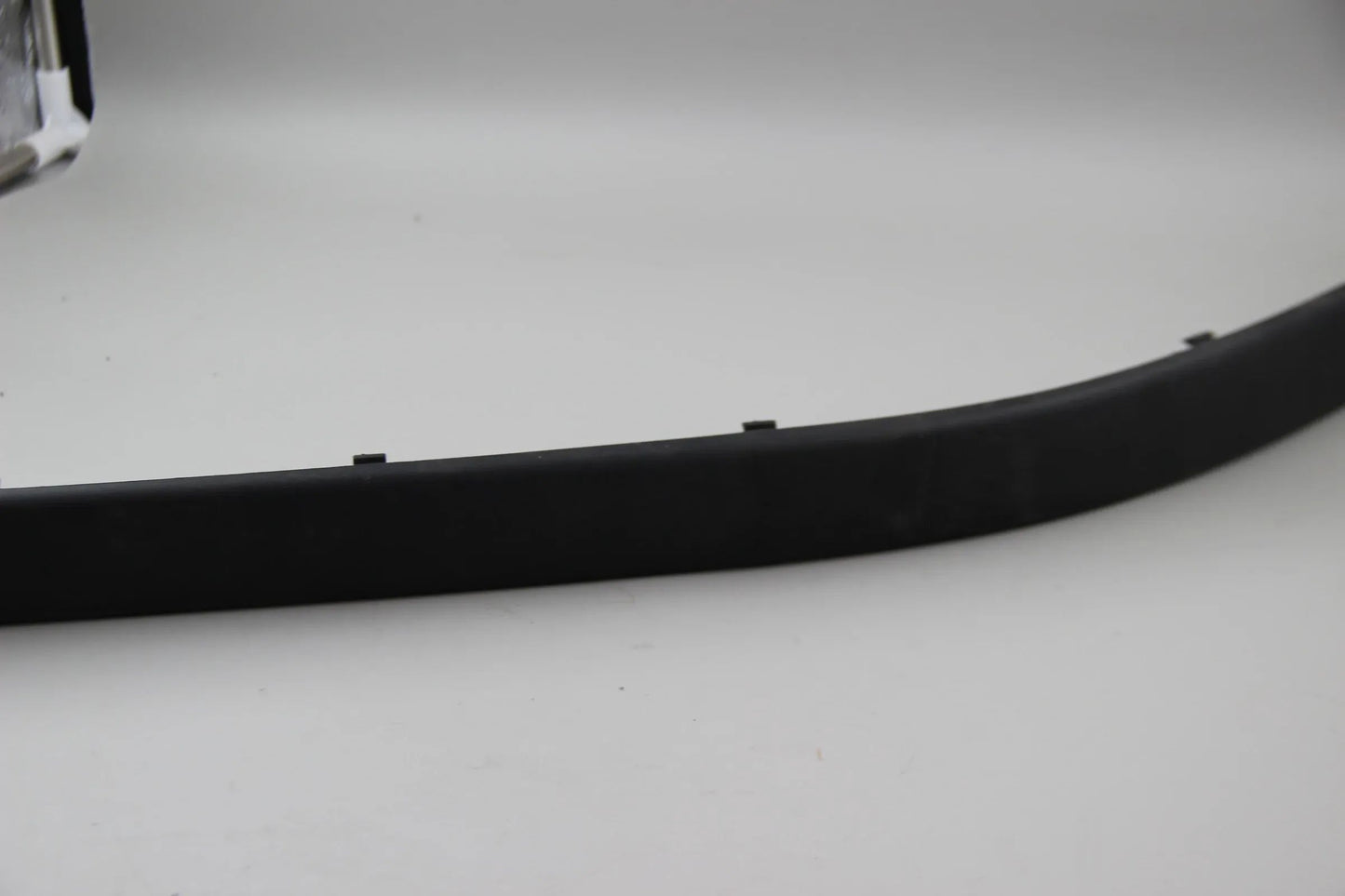Original BMW E39 520d 520i 523i 528i  530i Stossleiste vorne links 51118159351