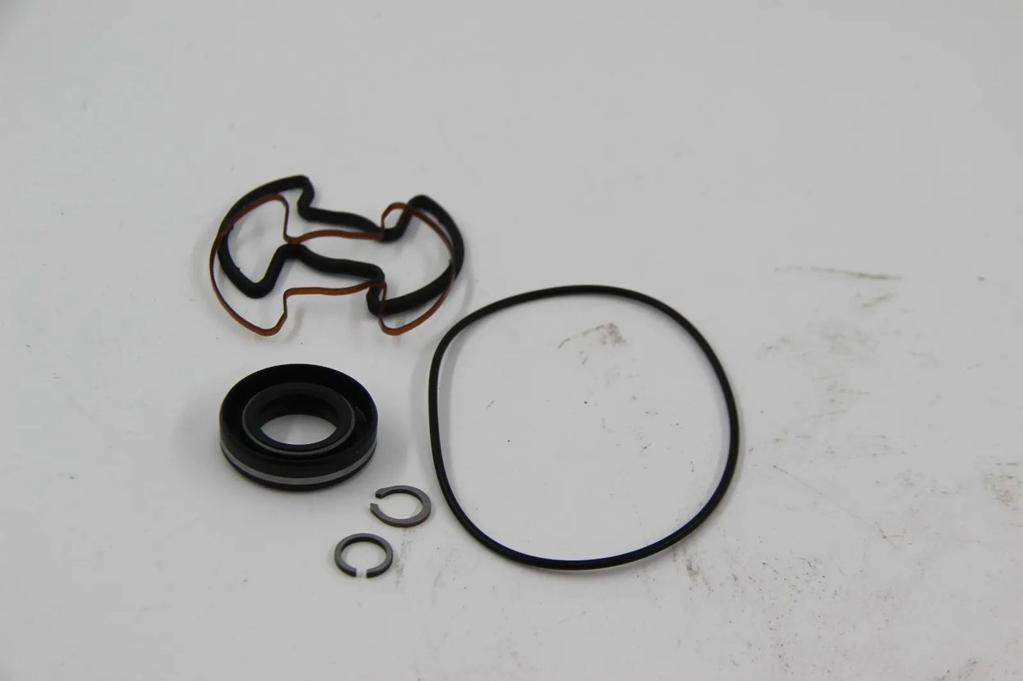 Orig BMW E30 E36 E28 E34 E24 E32 E31 Z1 Dichtungssatz Flügelpumpe  32411135880