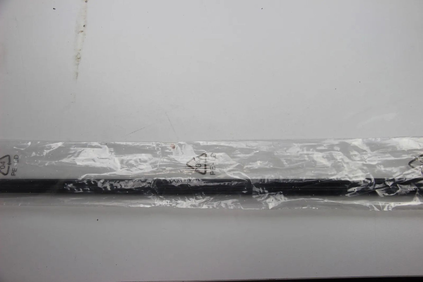 NEU ORIGINAL BMW 51221944347 5er M5 E34 Fensterschachtabdichtun außen links