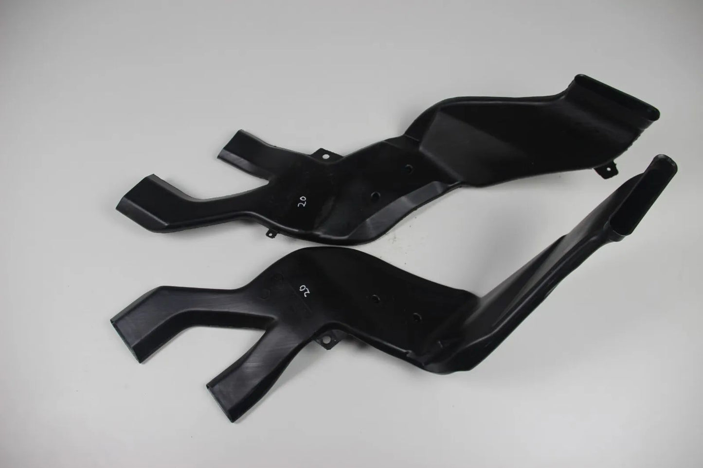 Original BMW E36 Luftführung paar Heizungskanal 64221387016 / 015