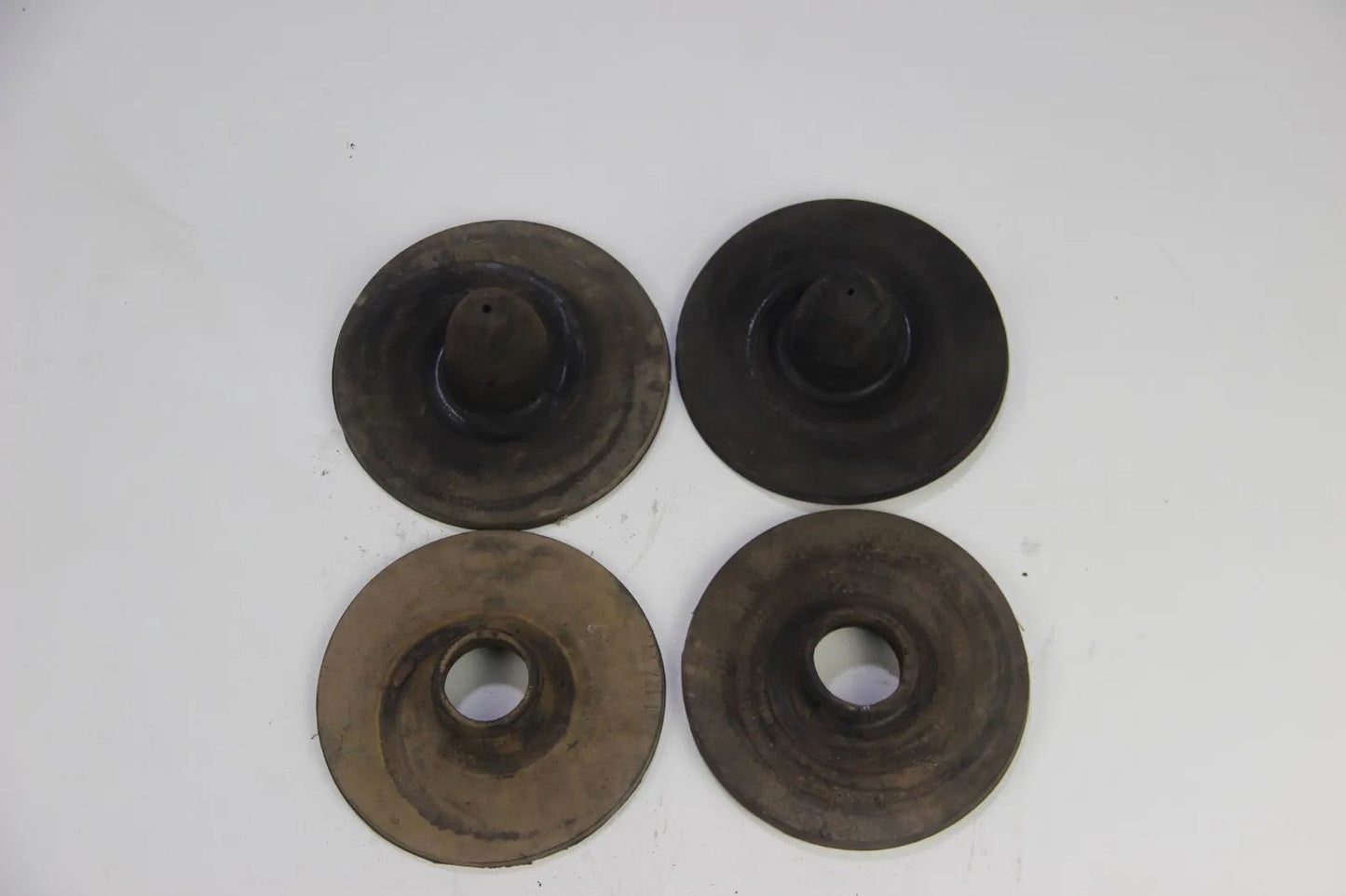 Original BMW E30 Gummipuffer Satz komplett 1127218 1128610 Federsitz Hinterachse
