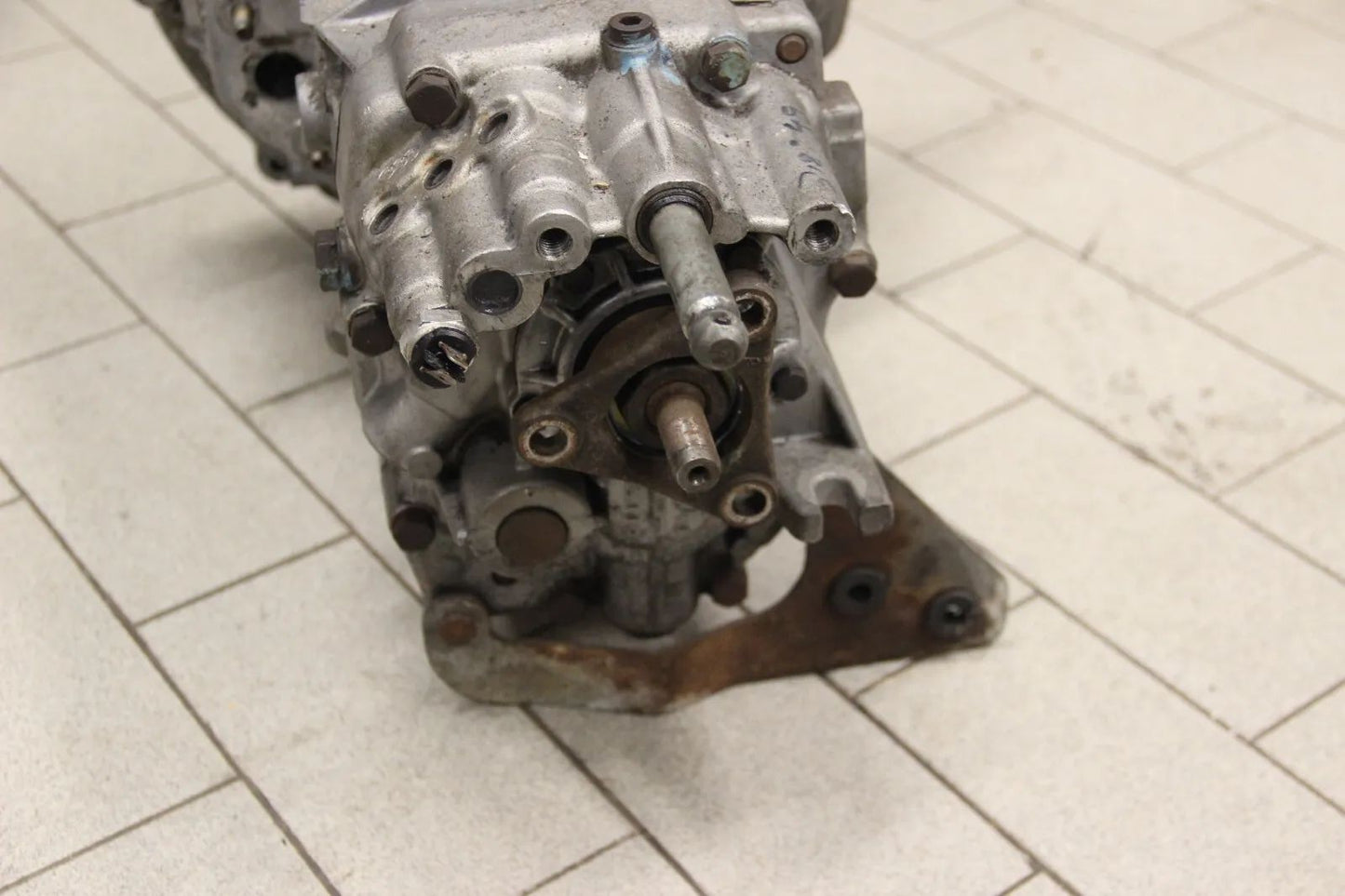 Original BMW Getriebe Getrag 242 E30 318i 242.0.0465.91 LF Gearbox OEM