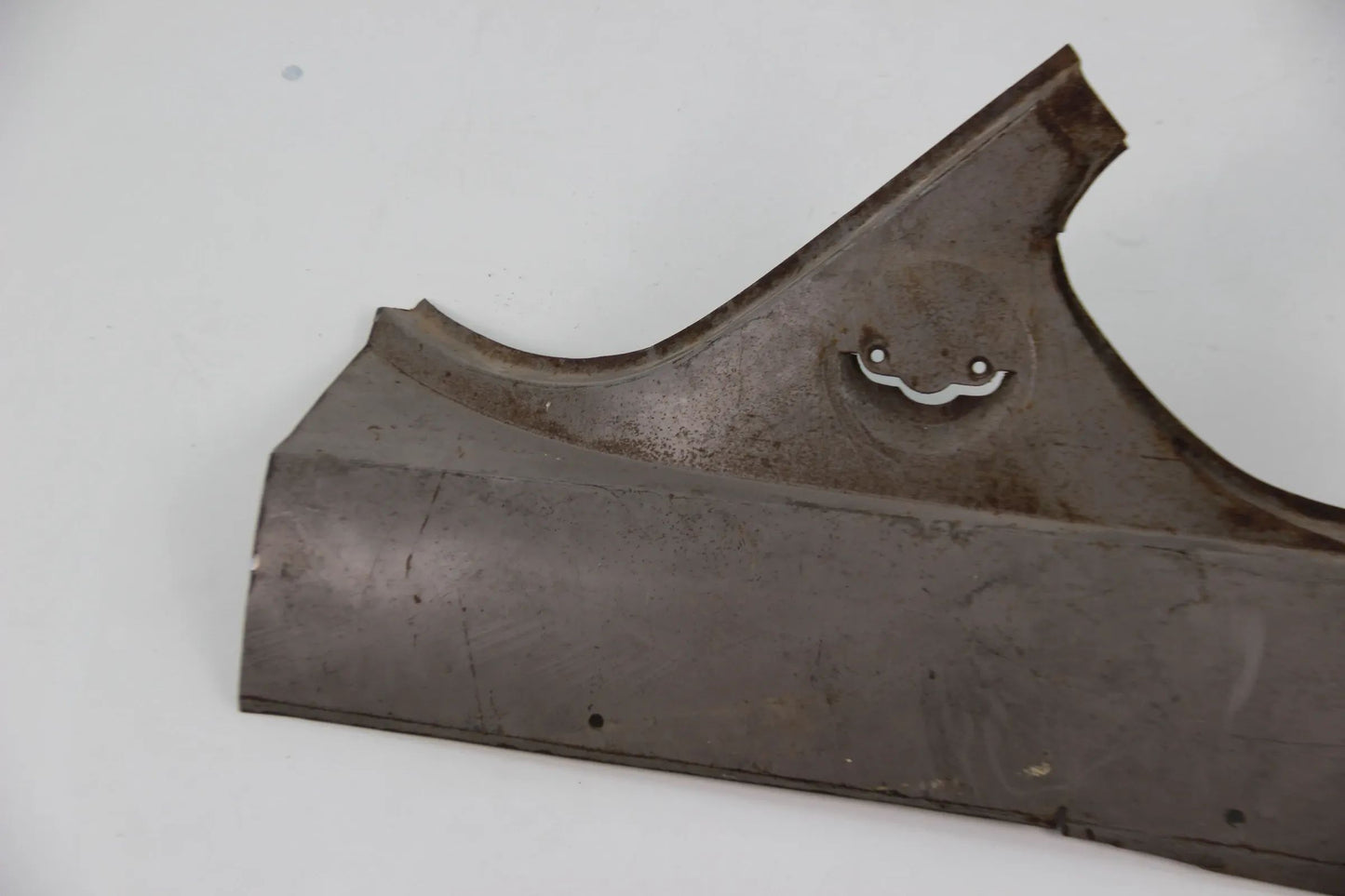 Original BMW E9 2.5CS-3.0CSL Seitenwand hinten rechts NOS Abschnitt 41351814104