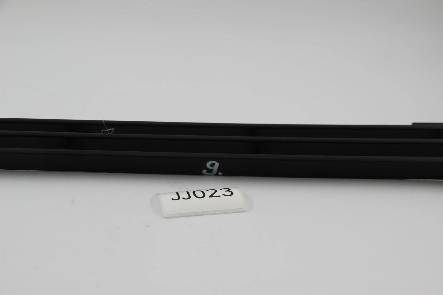 Original BMW E21 316-323i   Gitter Ziergitter front vorne links  51131836675