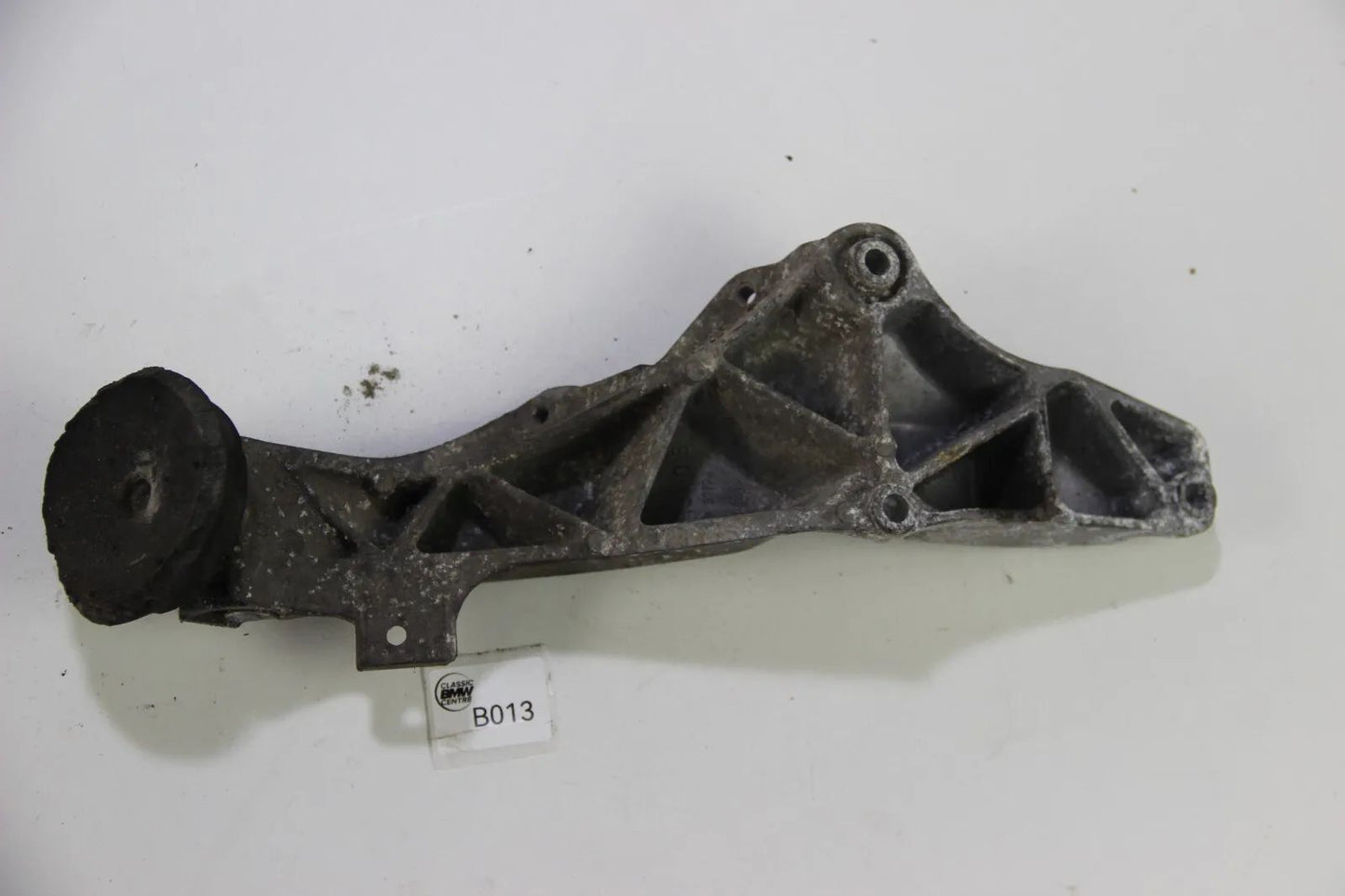 Original BMW E36 316i 318i Z3 Motorhalter rechts 1137015 3er Engine Mount Bügel