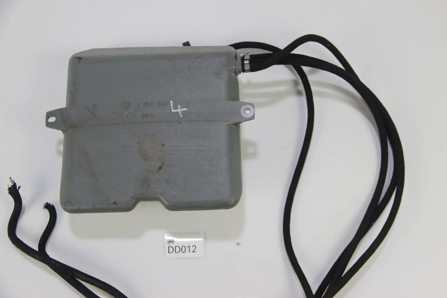 Original BMW E24 Tank Entlüftung Ausgleichsbehälter 11533 Breather tank