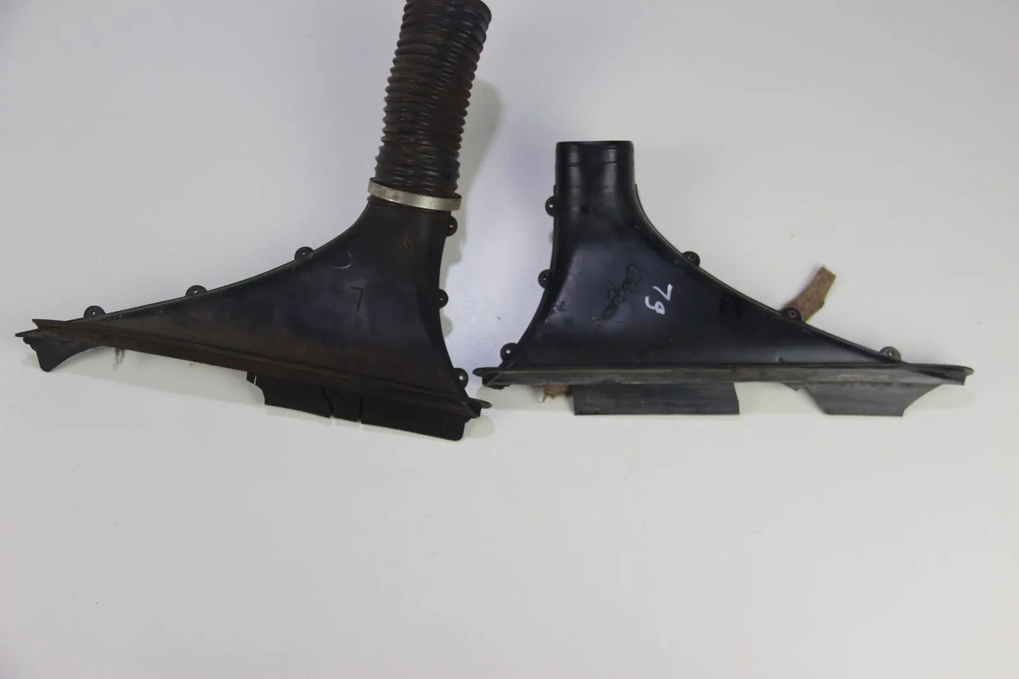 Original BMW Neue Klasse Heizungskanal Entfroster Düsen paar links rechts heater