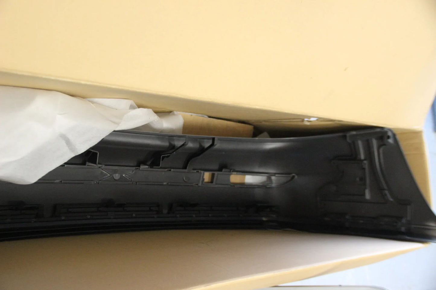 BMW E46 316Ci-330Ci bis 03 Verkleidung Stossfänger grund. hinten NOS 51127112406