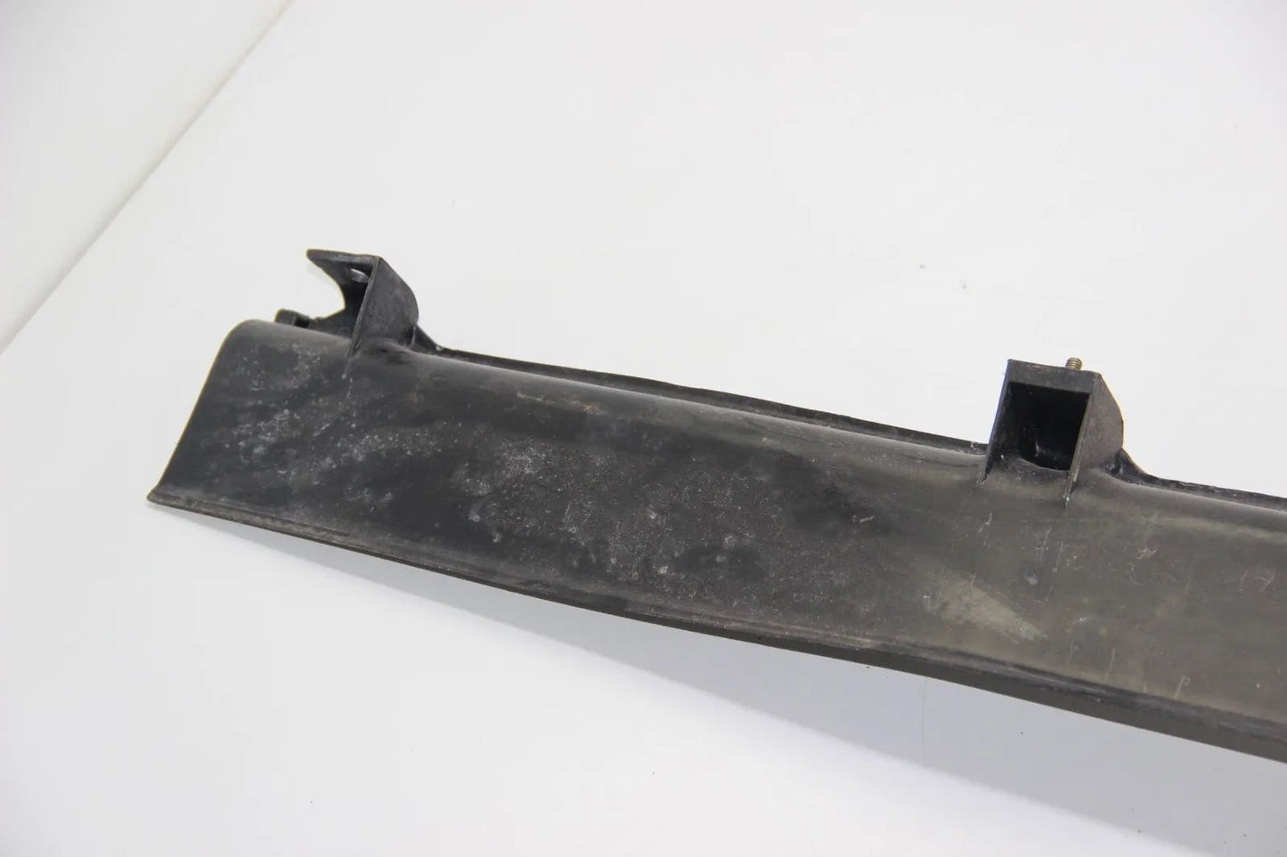 BMW E30 Stoßstange Blende 51121935010 .0 Bumper Cover Trim