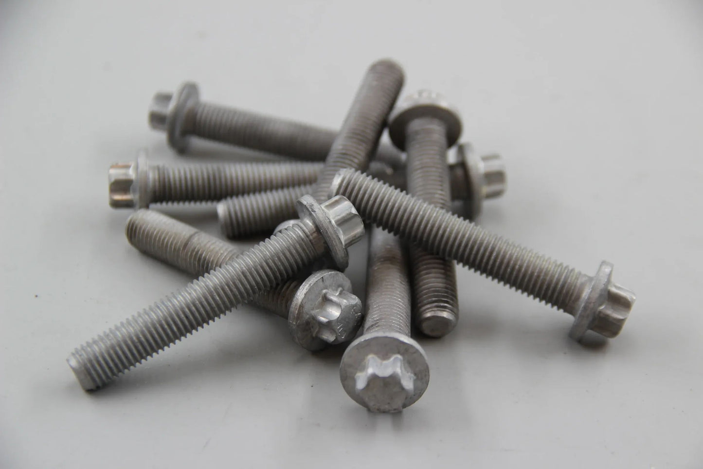 BMW E81 E88 E90 E93 E60 E63 E65 E84 9x Schraube Aussentorx M11X65-AL 11287530315