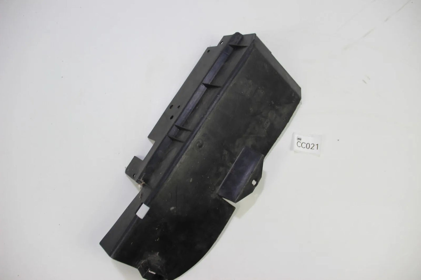 Original BMW E34 5er Batterieabdeckung Batterie Abdeckung Rückbank 8350587