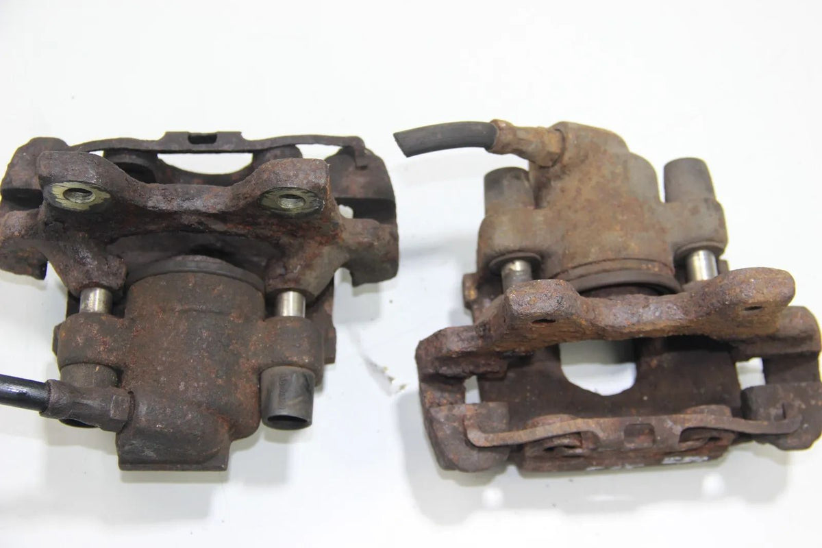 BMW Original Oldtimer E34 535 Bremssattel paar hinten mit Sattelträger