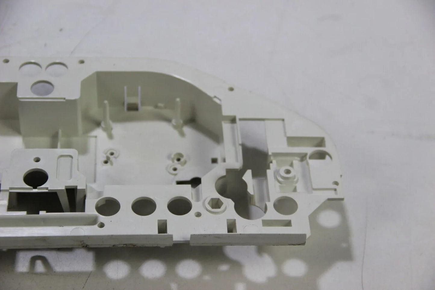 Original BMW E30 316i-325i 325e M3 	Kombiinstrument Rückplatte Weiß	1377373