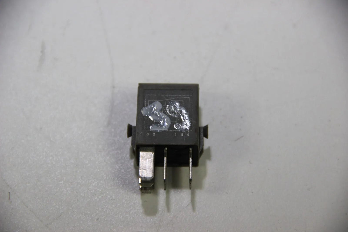 Original BMW E36 E90 E34 E32 E38 Minirelais Relay  Wechsler grau 61361393415