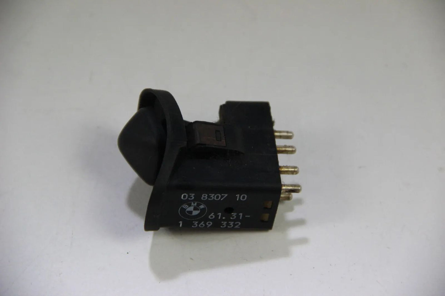 Original BMW E30 Elektrischer Schalter Spiegelverstellung außen 1369332