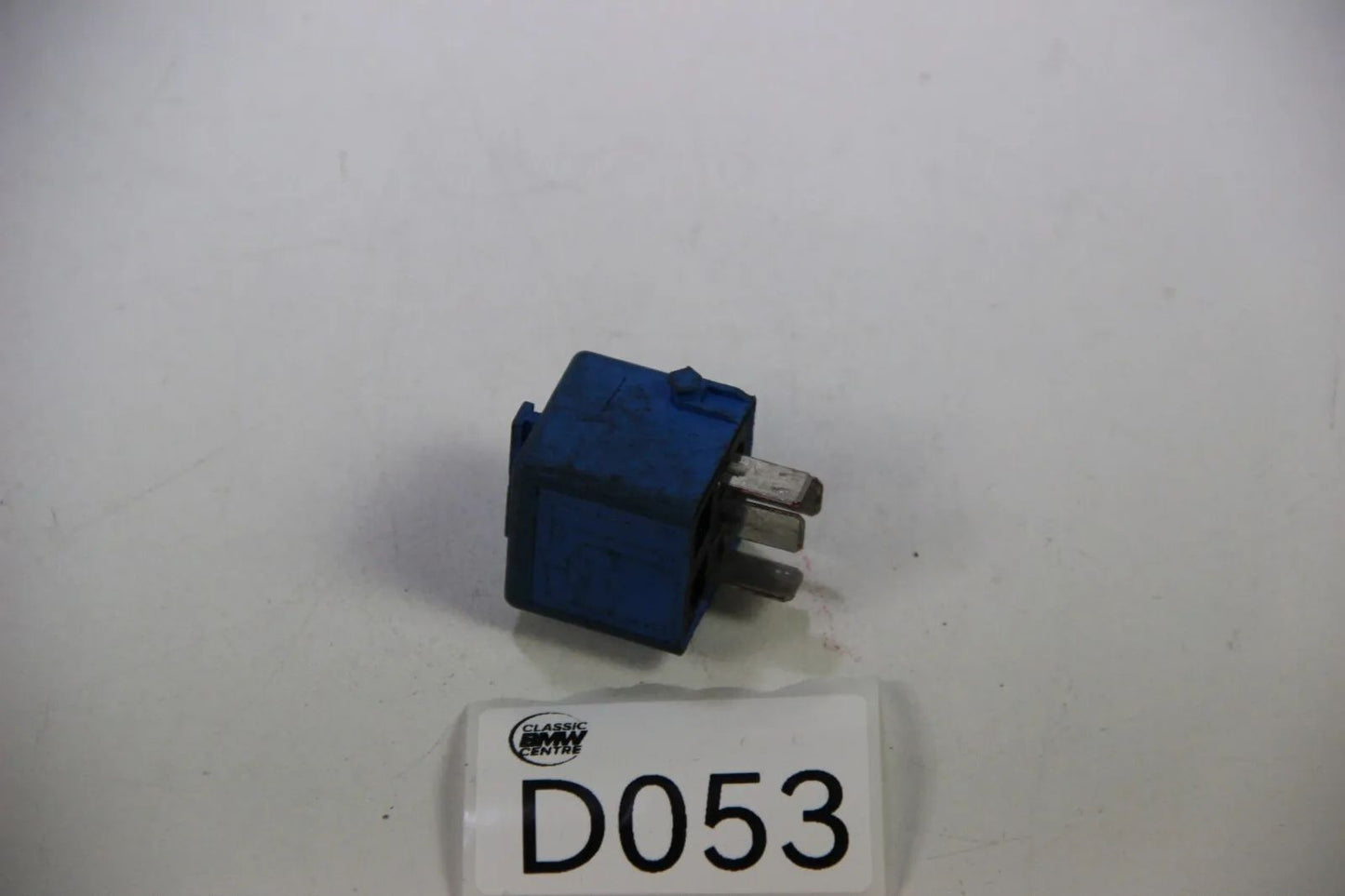 BMW E81 E36 E46 E90 E92 E39 Relais Relay Schliesser himmelblau 61366915327