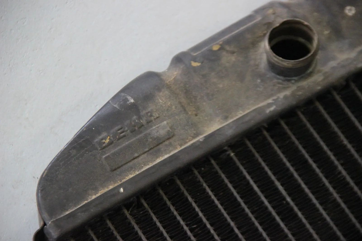 Original Mercedes W111 Coupe Cabrio  Wasserkühler Kühler Behr 1115000903