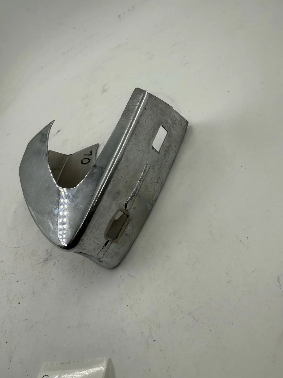 Original BMW E10 1502-2002tii ab 4/71 Stossstangenhorn vorne Links 51111814701