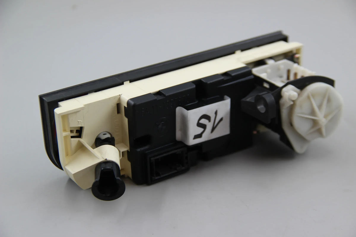Original BMW 3er E36 Limousine Steuergerät Klimaanlage 1393870