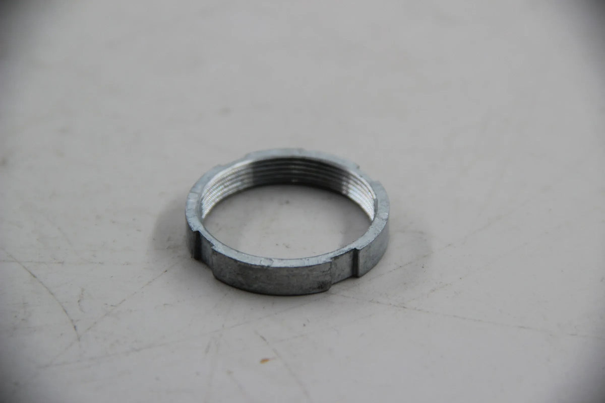 Original BMW E3 E21 E12 518-530i E24 E23 728-745i Gewindering 51241821322